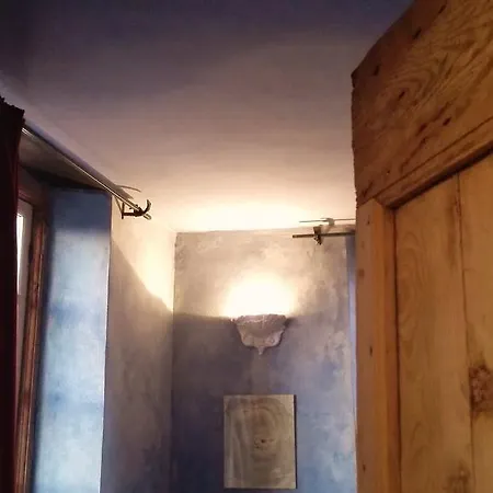 La Casa Dipinta Apartment *